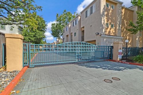 998 Alpine Ter, Sunnyvale CA  94086-1788 exterior