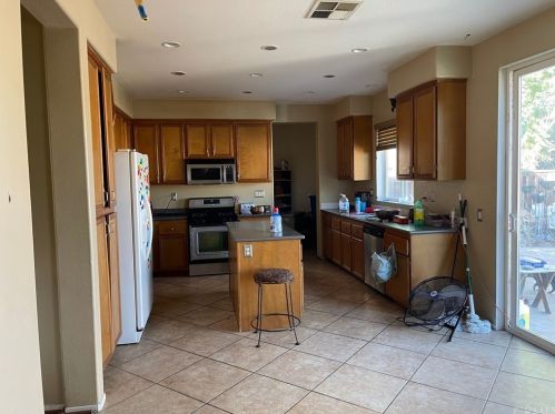 1357 Reinhart St, San Jacinto, CA 92583-6041