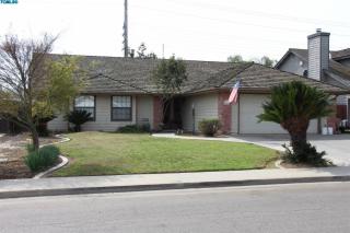 4327 Mission Ct, Visalia, CA 93277-6906