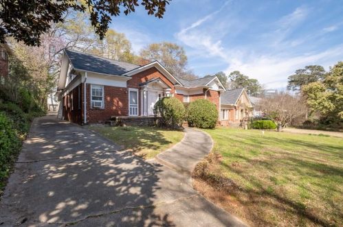 1384 Emory Rd, Atlanta GA  30306-2406 exterior