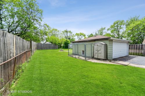 5409 Jamie Ln, Oak Forest, IL 60452-3723