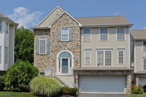 133 Arrowgate Dr, Dover NJ  07869-5221 exterior