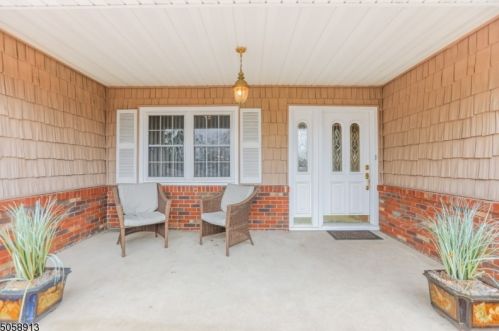 9 Liberty Ridge Trl, Paterson, NJ 07512-1620