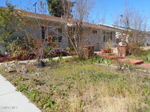 2237 Heather St, Simi Valley, CA 93065-2616