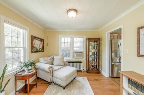 144 Old Mill Rd, Middletown, CT 06457-2453