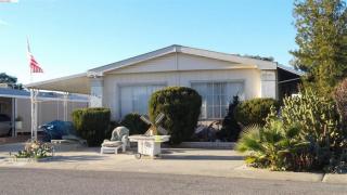360 San Mateo Cir, Hemet, CA 92543-6818