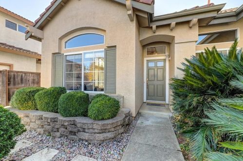 2914 Prado Ln, Davis, CA 95618-6516