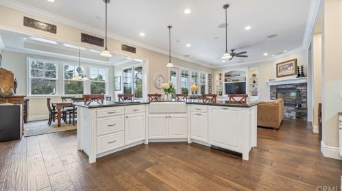 1862 Bradley St, Riverside CA 92504-5435 exterior