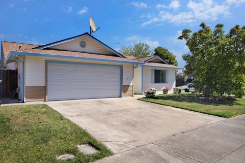 379 Valley Ave, Lodi, CA 95240-7889