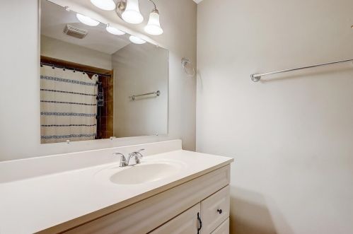 151 Camelot Way, Lemont IL  60440-2084 exterior