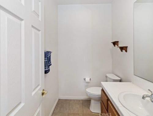 18477 Hollowtree Ln, Riverside CA  92504-9467 exterior