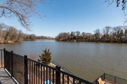 62 Manchester Ct, Tinton Falls NJ  07701-5496 exterior