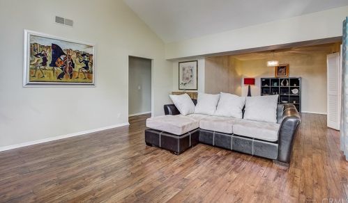 34 Chardonnay, Irvine, CA 92614-7966