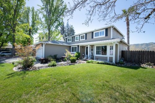 140 Alturas Ct, Vacaville, CA 95688-2002