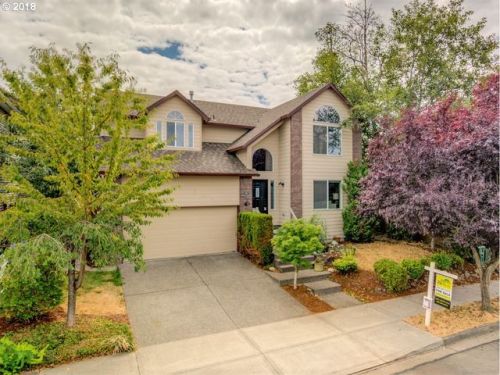 2952 32nd Ter, Damascus, OR 97080