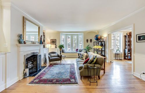 504 Barry Ave, Chicago, IL 60657-5417