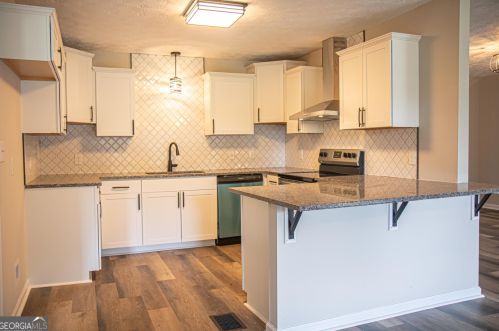 100 Hinton St, Mcdonough, GA 30253-2138