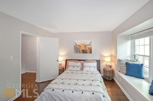 56 Cantey Pl, Atlanta GA  30327-4082 exterior