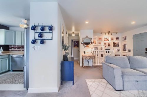 2530 Sable Way, Denver CO 80014-2438 exterior