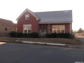 804 High St, Trenton, TN 38382-2703