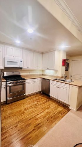 2223 Watermarke Pl, Irvine CA  92612-7686 exterior
