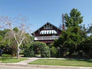 217 Angelus St, Turlock, CA 95380-5660