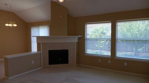 8520 Rock Creek Dr, Fort Worth TX  76123-2940 exterior