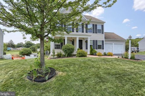 7100 Creek Crossing Dr, Harrisburg, PA 17111-5087