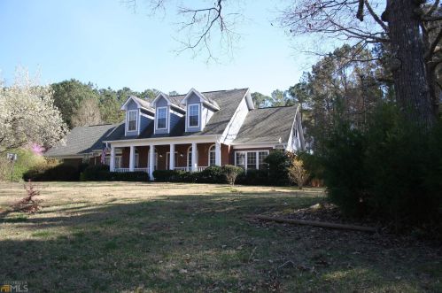 102 Sunny Point Cir, Lagrange, GA 30240-9748