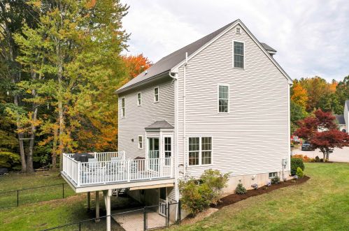 43 Sullivan Dr, Dover, NH 03820-2011