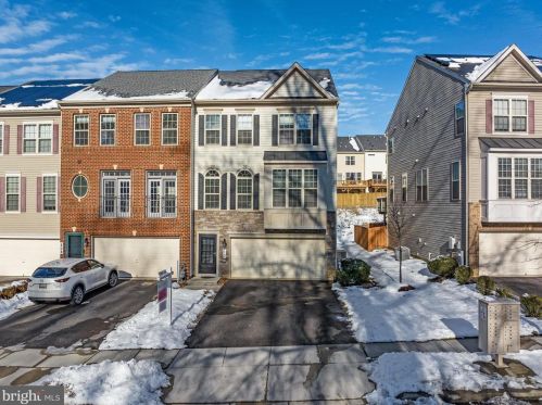 810 Nancy Lynn Ln, Arnold, MD 21012-3026