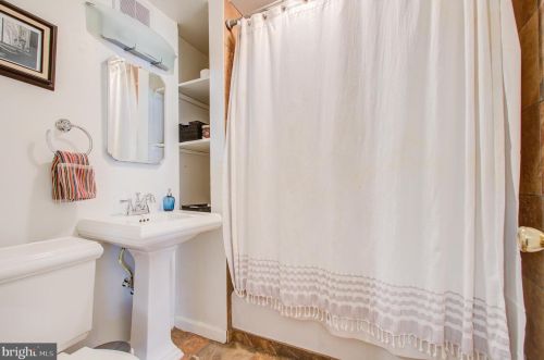 501 Tulip Ave, Silver Spring MD 20912-4345 exterior