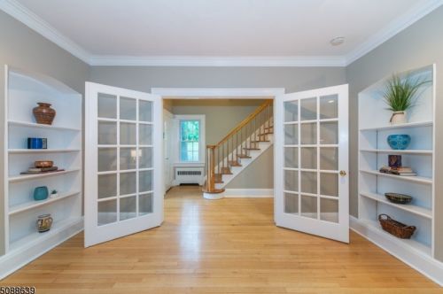 23 Fairway Dr, Town Center, NJ 07052-4801