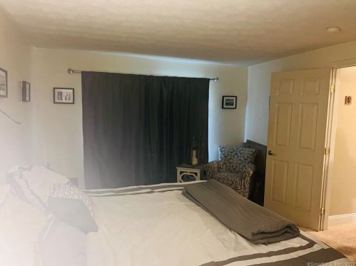 949 Pleasant Valley Rd, Wapping CT  06074-4240 exterior