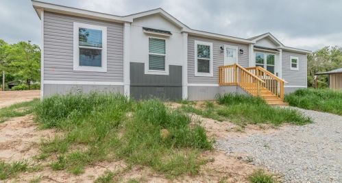 6152 Adelbert Dr, Fort Worth, TX 76135-5226