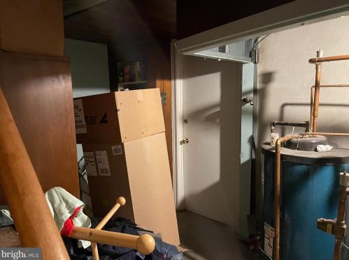 429 Allens Ln, Philadelphia PA  19119-1104 exterior