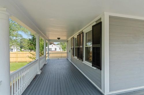 158 Tidewater Dr, Warwick RI  02889-4622 exterior