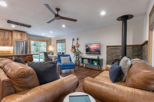 10614 Pine Cone Dr, Truckee CA  96161-3130 exterior