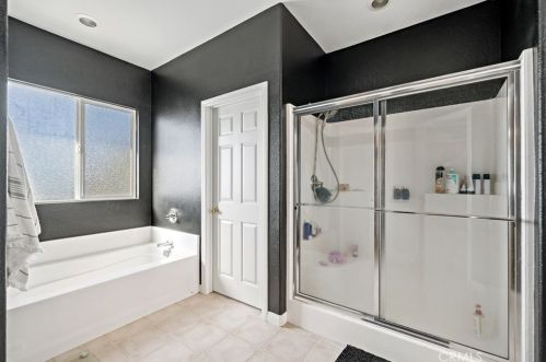 14289 Meadowlands Dr, Riverside CA  92503-9740 exterior