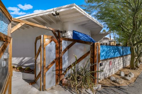 312 Camino Monte Vis, Palm Springs, CA 92262-4711