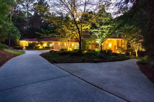 3654 Graycliff Rd, Lithonia, GA 30039-8651
