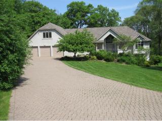 6590 Orch Rdg Trl, Saint Paul MN  55129-8444 exterior