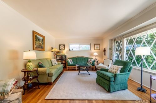 3902 Altura Ave, Glendale CA 91214-2501 exterior