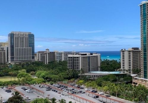 1910 Ala Moana Blvd, Honolulu HI  96815-1814 exterior