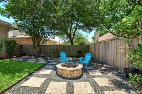 15028 Babbling Brk Dr, Austin TX  78728-4349 exterior