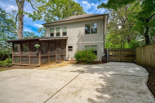 52 Candler Rd, Atlanta GA  30317-3005 exterior