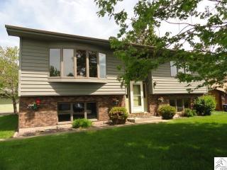5309 Kingston St, Duluth, MN 55804-1162
