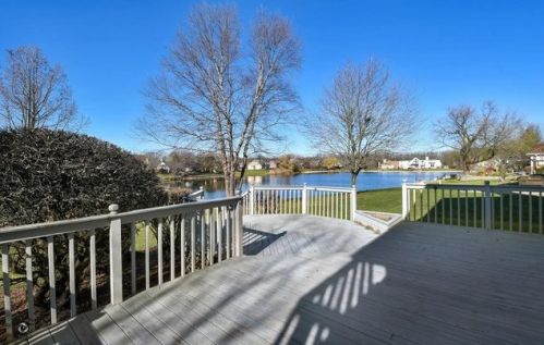 642 Lake Trail Dr, Palos Park, IL 60464-2543