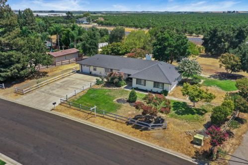 10604 Rio Sombra Dr, Valley Home, CA 95361-9640