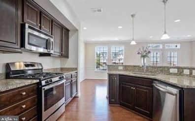 4920 Dane Ridge Cir, Woodbridge, VA 22193